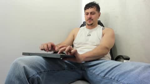 Snapshot of harrydaviss chatting on 17, 1, 2025 alpha online show from 17, 1, 2025
