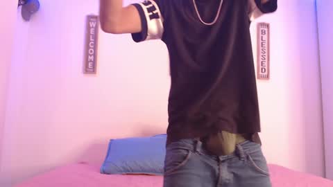 Snapshot of harrythomson1 chatting on 11, 12, 2024 harry thomson online show from 11, 12, 2024