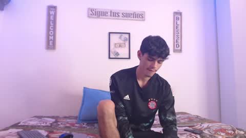 Snapshot of harrythomson1 chatting on 13, 1, 2025 harry thomson online show from 13, 1, 2025