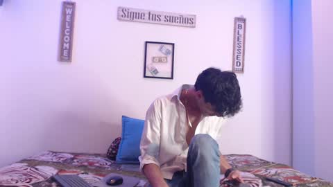 Snapshot of harrythomson1 chatting on 22, 1, 2025 harry thomson online show from 22, 1, 2025