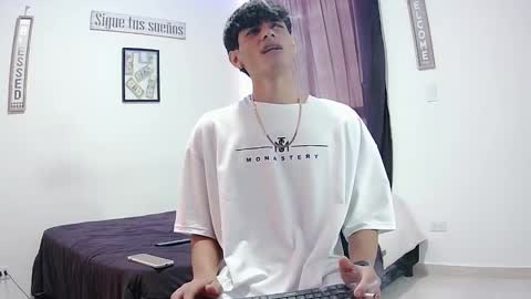 Snapshot of harrythomson1 chatting on 17, 11, 2025 harry thomson online show from 17, 11, 2025