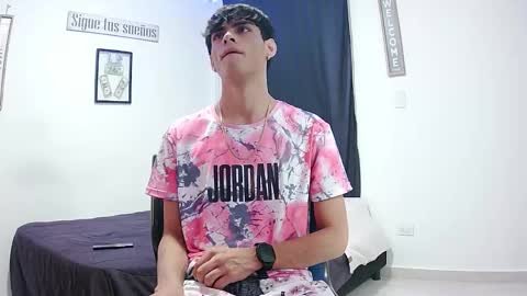 Snapshot of harrythomson1 chatting on 19, 11, 2025 harry thomson online show from 19, 11, 2025