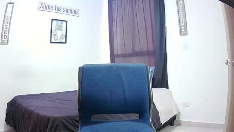 Snapshot of harrythomson1 chatting on 24, 11, 2025 harry thomson online show from 24, 11, 2025