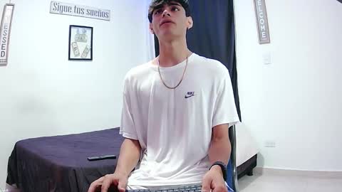 Snapshot of harrythomson1 chatting on 29, 11, 2025 harry thomson online show from 29, 11, 2025