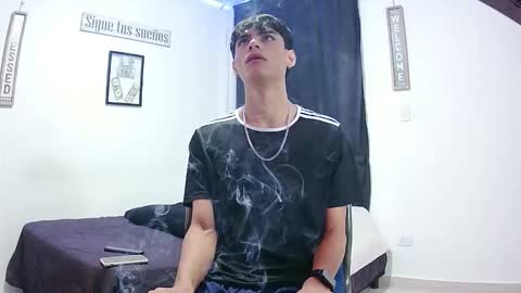 Snapshot of harrythomson1 chatting on 14, 12, 2025 harry thomson online show from 14, 12, 2025