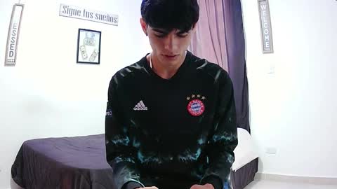 Snapshot of harrythomson1 chatting on 16, 12, 2025 harry thomson online show from 16, 12, 2025