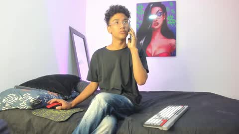 Snapshot of harrytwink18 chatting on 3, 3, 2025 HARRY online show from 3, 3, 2025