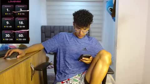 Snapshot of harrytwink18 chatting on 9, 9, 2025 HARRY online show from 9, 9, 2025