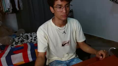 Snapshot of harrytwink18 chatting on 16, 2, 2026 HARRY online show from 16, 2, 2026