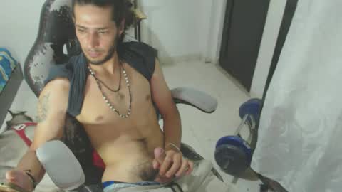 Snapshot of hasani_savala chatting on 10, 10, 2025 Hasani online show from 10, 10, 2025