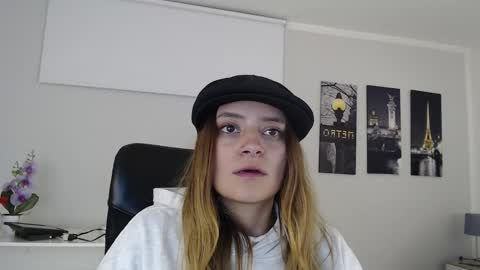 Nicole online show from 20, 12, 2024