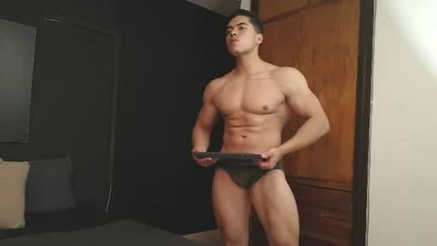 Snapshot of hat_guy01 chatting on 19, 6, 2026 hat_guy01 online show from 19, 6, 2026