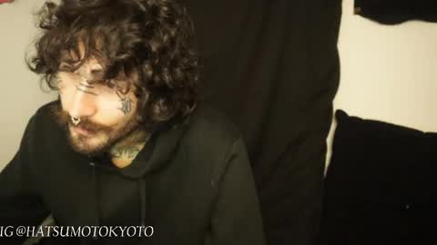 Snapshot of hatsumotokyoto chatting on 21, 2, 2025 More content 2 online show from 21, 2, 2025