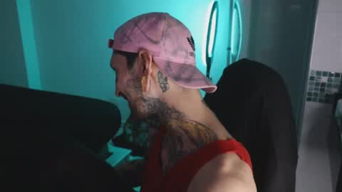 Snapshot of hatsumotokyoto chatting on 10, 10, 2025 More content 2 online show from 10, 10, 2025