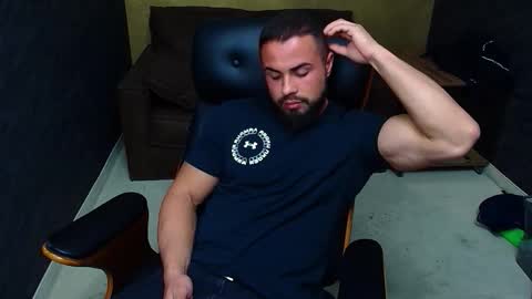 Snapshot of hayeswood chatting on 25, 10, 2025 HayesWood online show from 25, 10, 2025