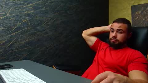 Snapshot of hayeswood chatting on 9, 11, 2025 HayesWood online show from 9, 11, 2025