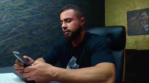 Snapshot of hayeswood chatting on 10, 11, 2025 HayesWood online show from 10, 11, 2025