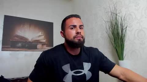 Snapshot of hayeswood chatting on 18, 11, 2025 HayesWood online show from 18, 11, 2025