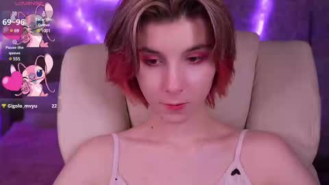 haylaamber online show from 3, 3, 2025