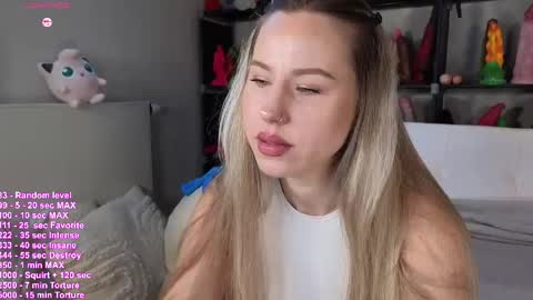 Snapshot of hayleex chatting on 22, 4, 2026 Haylee online show from 22, 4, 2026