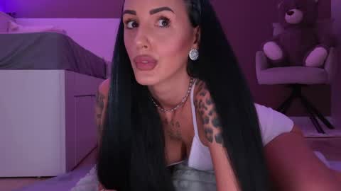 Hayley online show from 9, 4, 2026