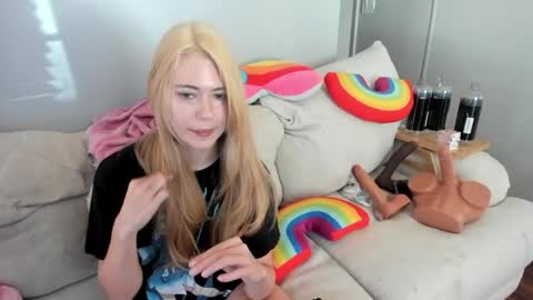 Snapshot of hayleyreign chatting on 18, 4, 2026 Hayley online show from 18, 4, 2026