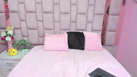 Snapshot of hazel_18_ chatting on 28, 10, 2025 hazel_18_ online show from 28, 10, 2025