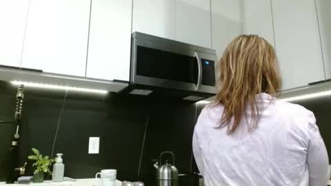 Hazel online show from 15, 3, 2026