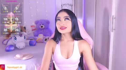 Snapshot of hazelbabee_ chatting on 13, 4, 2026 Lynn online show from 13, 4, 2026