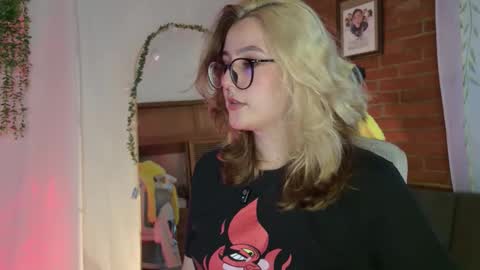 Hazel Brown online show from 1, 3, 2026