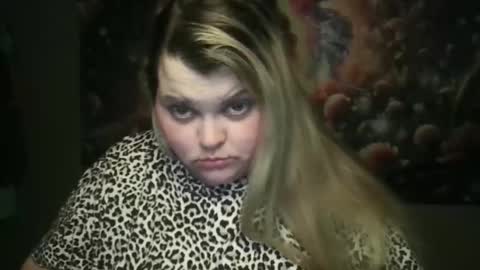 Snapshot of hazeleyez97 chatting on 2, 11, 2025 Hazeleyez97 online show from 2, 11, 2025