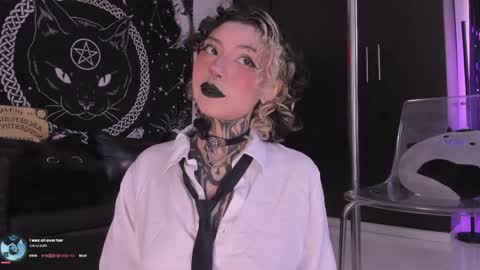 Snapshot of hazellwitch chatting on 9, 4, 2026 Hazell Witch online show from 9, 4, 2026