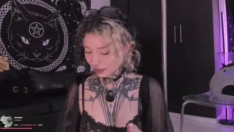 Snapshot of hazellwitch chatting on 4, 5, 2026 Hazell Witch online show from 4, 5, 2026