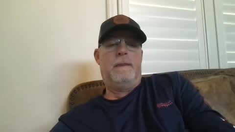 Snapshot of hdeuce22 chatting on 5, 2, 2026 Hdeuce22 online show from 5, 2, 2026