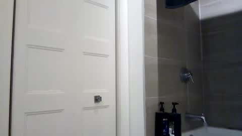 Snapshot of hdrsh08 chatting on 28, 2, 2025 hdrsh08 online show from 28, 2, 2025