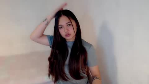 Snapshot of heart_of_asia chatting on 27, 4, 2026 Yoshin online show from 27, 4, 2026