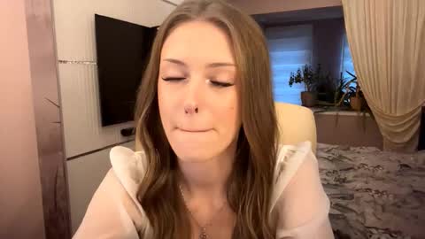 Mona online show from 13, 11, 2025