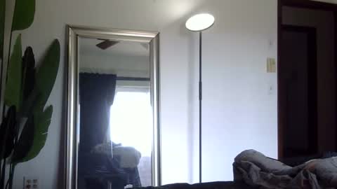 Snapshot of heatwavee chatting on 10, 4, 2026 heatwavee online show from 10, 4, 2026