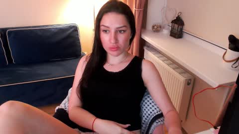 Snapshot of heaven_chloe chatting on 8, 12, 2024 Heaven girl online show from 8, 12, 2024