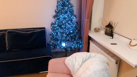 Snapshot of heaven_chloe chatting on 11, 12, 2024 Heaven girl online show from 11, 12, 2024