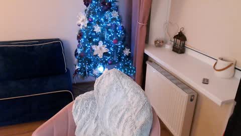 Snapshot of heaven_chloe chatting on 15, 12, 2024 Heaven girl online show from 15, 12, 2024