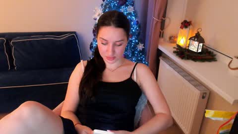 Snapshot of heaven_chloe chatting on 17, 12, 2024 Heaven girl online show from 17, 12, 2024