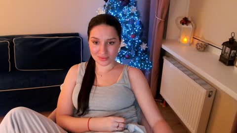 Snapshot of heaven_chloe chatting on 22, 12, 2024 Heaven girl online show from 22, 12, 2024