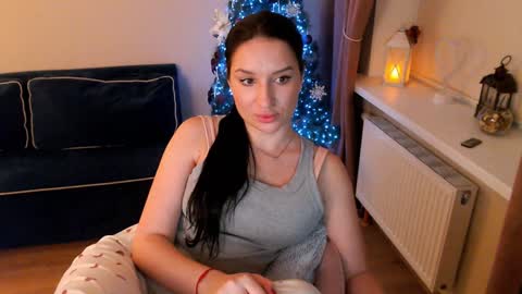 Snapshot of heaven_chloe chatting on 3, 1, 2025 Heaven girl online show from 3, 1, 2025