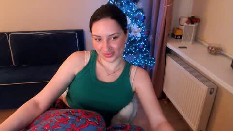 Snapshot of heaven_chloe chatting on 27, 1, 2025 Heaven girl online show from 27, 1, 2025
