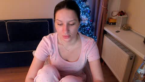 Snapshot of heaven_chloe chatting on 7, 2, 2025 Heaven girl online show from 7, 2, 2025