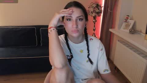 Snapshot of heaven_chloe chatting on 18, 9, 2025 Heaven girl online show from 18, 9, 2025