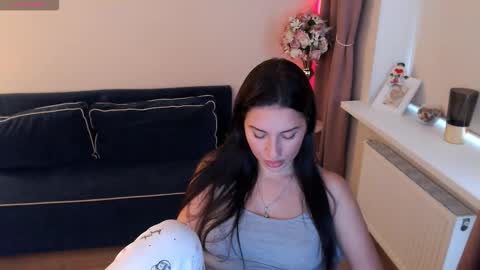 Snapshot of heaven_chloe chatting on 10, 10, 2025 Heaven girl online show from 10, 10, 2025