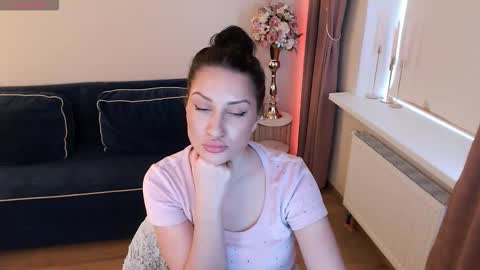 Snapshot of heaven_chloe chatting on 12, 3, 2026 Heaven girl online show from 12, 3, 2026