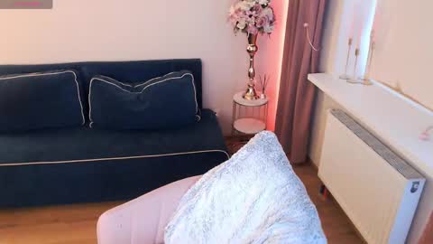Snapshot of heaven_chloe chatting on 23, 4, 2026 Heaven girl online show from 23, 4, 2026